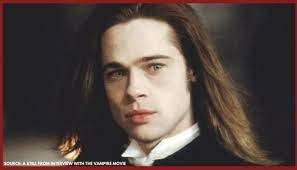 And a very happy birthday to Future batman and Twilight star Robert Pattinson! Born this day in 1986 