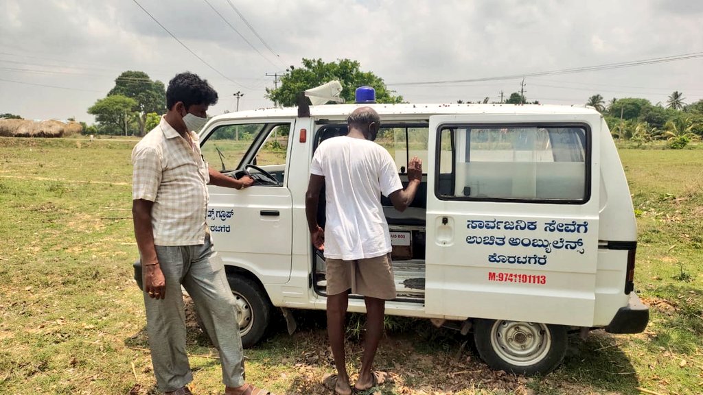 jaggeshFCR's tweet photo. ಜಗ್ಗಣ್ಣನ ಅಭಿಮಾನಿ ಸಂಘ
ನಟನ ಸ್ಟಾರ್ ಕಟೌಟ್ ಗೆ ಸೀಮಿತವಾಗದೆ ಜನಸೇವೆಗೆ ತೊಡಗಿಸಿಕೊಳ್ಳಬೇಕು ಎನ್ನುವ ಜಗ್ಗಣ್ಣ ಮಾರ್ಗದರ್ಶನ ಪಾಲಿಸಿ ಕೊರೋನ ರೋಗಿಗಳ ಸೇವೆ ಮಾಡುತ್ತಿರುವ ಜಗ್ಗಣ್ಣನ ಅಭಿಮಾನಿಗಳ ಪಡೆ ಎಂದು ನಮಗೆ ಹೆಮ್ಮೆಯಾಗುತ್ತದೆ!
ಪರೋಪಕಾರಾರ್ಥಮಿದಂ ಶರೀರಂ ನಮ್ಮಣ್ಣ ಜಗ್ಗಣ್ಣನ ಮೂಲಮಂತ್ರ ಪಾಲಿಸುತ್ತಿದ್ದೇವೆ🙏 @tv9kannada #news https://t.co/LQ1VbgWVRh
