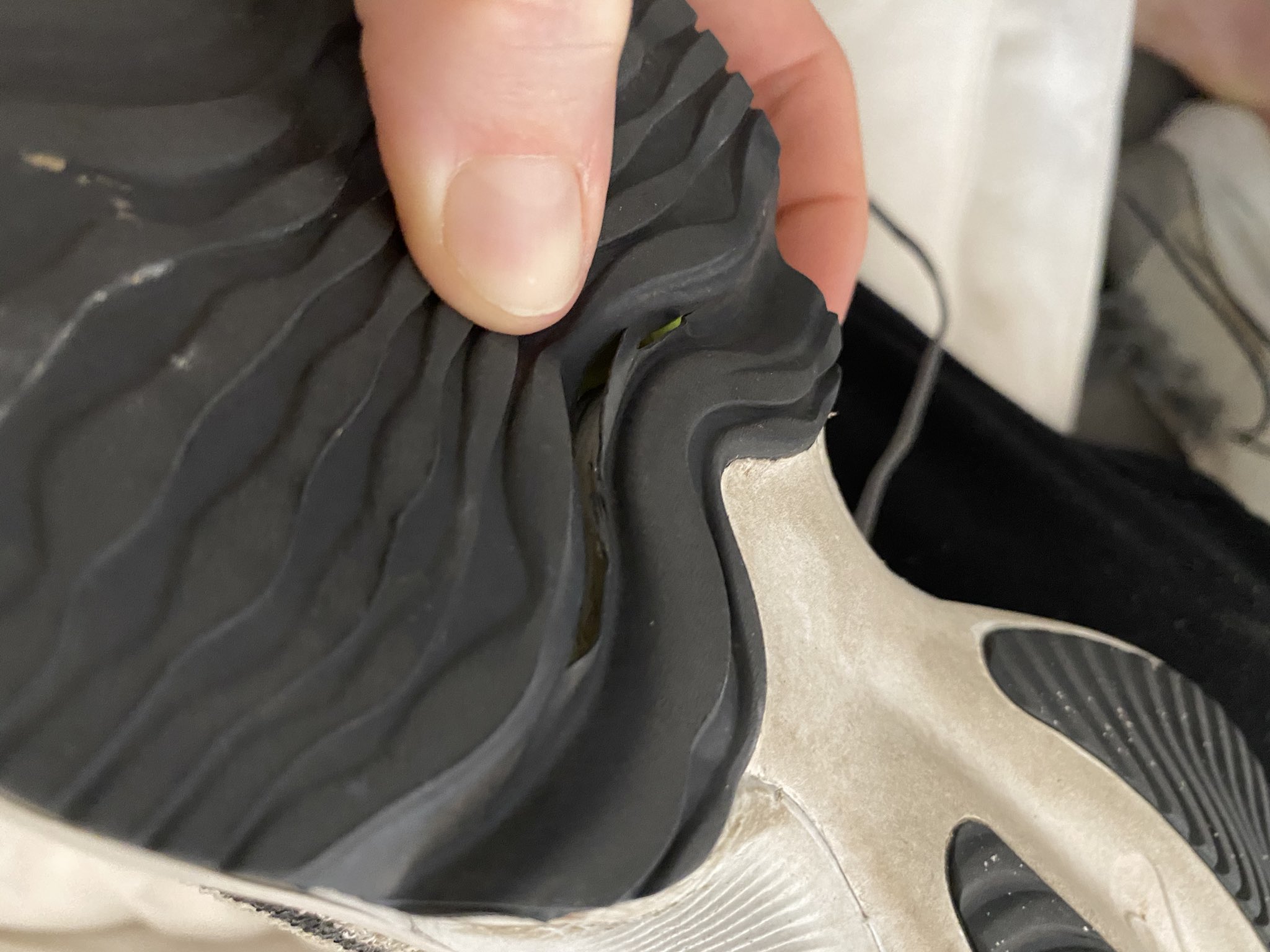 Air 270 hot sale bubble popped fix