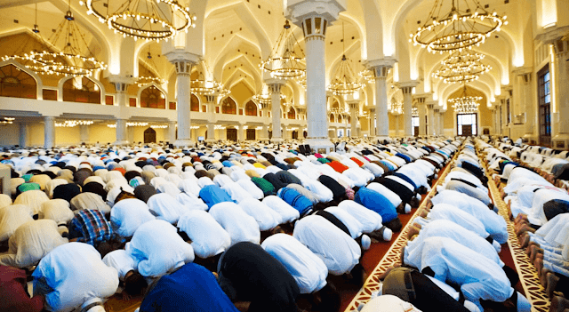 IndiaPakistanN1's tweet photo. PM Imran Khan urges country to see Eid with alert https://t.co/zoEypSMqv9