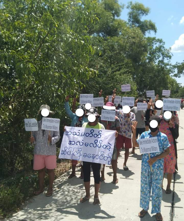 Yangon Division, Protesters march in Seikgyi Kha Naung To tsp with a silent protest against the Anti-Terrorism Council.

#May13Coup 
#WhatsHappeningInMyanmar 
#MilkTeaAlliance