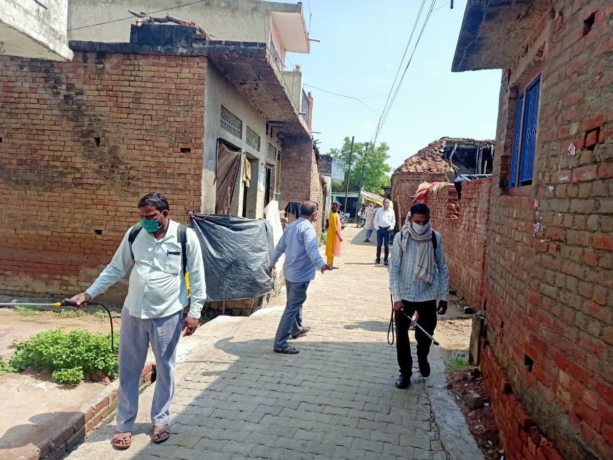 DPRO Sant Kabir Nagar (@dprosknup) on Twitter photo आज 13/05/2021को विकासखंड मेहदावल की ग्राम पंचायत रानीपुर एवं भटपुरवा में सफाई कार्य का निरीक्षण किया गया एवं निगरानी समिति के सदस्यों से वार्ता की गई।
<a href="/DistrictSant/">District Magistrate Sant Kabir Nagar</a>
<a href="/uppanchayatiraj/">Panchayati Raj Department, GoUP</a>
<a href="/CMOfficeUP/">CM Office, GoUP</a>
<a href="/UPGovt/">Government of UP</a>
<a href="/InfoDeptUP/">Information and Public Relations Department, UP</a> आज 13/05/2021को विकासखंड मेहदावल की ग्राम पंचायत रानीपुर एवं भटपुरवा में सफाई कार्य का निरीक्षण किया गया एवं निगरानी समिति के सदस्यों से वार्ता की गई।
<a href="/DistrictSant/">District Magistrate Sant Kabir Nagar</a>
<a href="/uppanchayatiraj/">Panchayati Raj Department, GoUP</a>
<a href="/CMOfficeUP/">CM Office, GoUP</a>
<a href="/UPGovt/">Government of UP</a>
<a href="/InfoDeptUP/">Information and Public Relations Department, UP</a>