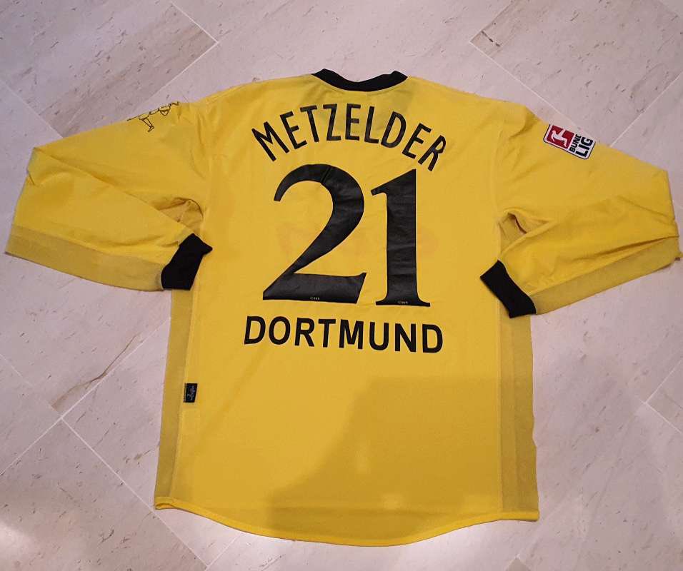 JulienYFS's tweet image. 👬Jouer dans un club pro avec son frère, sympa comme projet non? 🔥
Les frères Metzelder l’ont réalisé au Borussia Dortmund 🟡⚫️
Les 2 maillots disponibles 👉yourfootballshirt