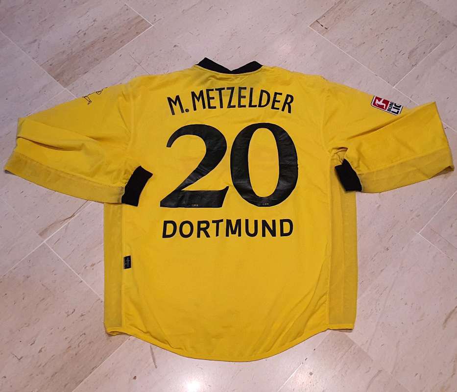 JulienYFS's tweet image. 👬Jouer dans un club pro avec son frère, sympa comme projet non? 🔥
Les frères Metzelder l’ont réalisé au Borussia Dortmund 🟡⚫️
Les 2 maillots disponibles 👉yourfootballshirt