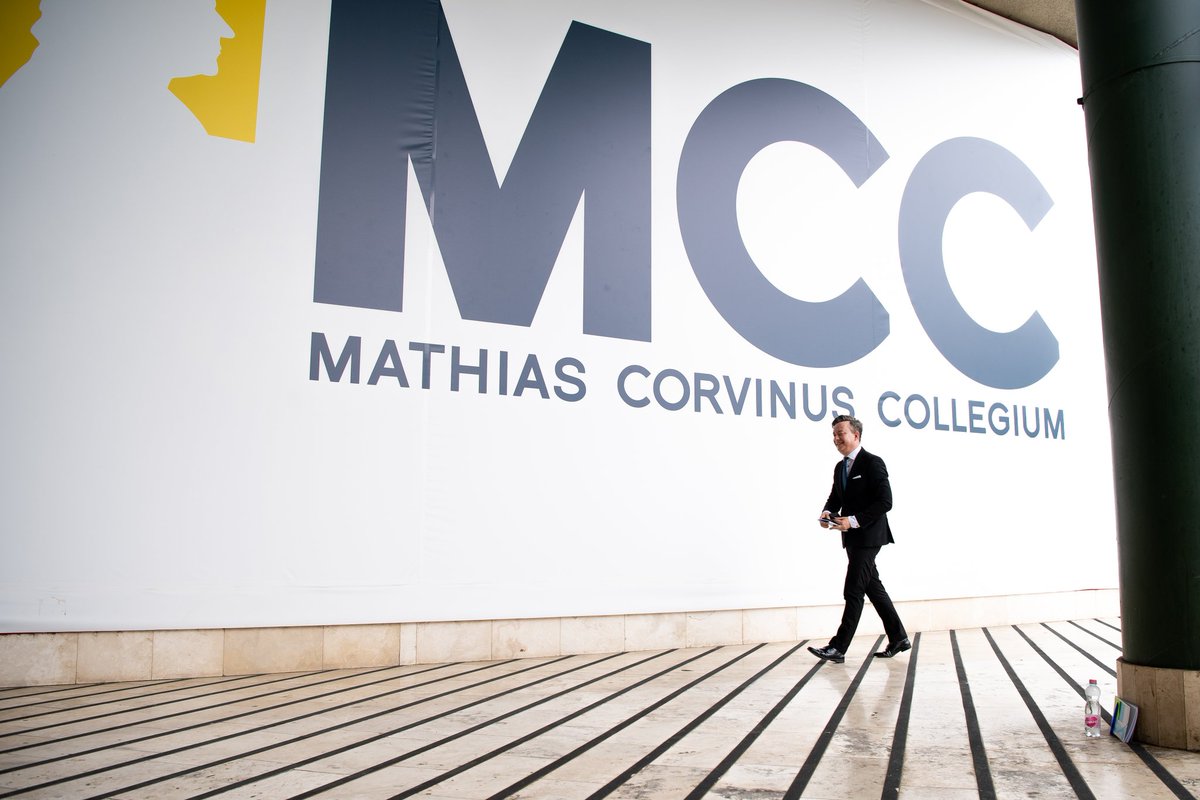 Dr_Ferenc_Dancs's tweet photo. Always good to see that there are motivated students & researchers who are interested in everyday politics, especially if it's about #Hungary 🇭🇺 - #US 🇺🇸 relations.
Thank you @MCC_Budapest !
#BudapestFellowshipProgram https://t.co/kQBZFxuAWn