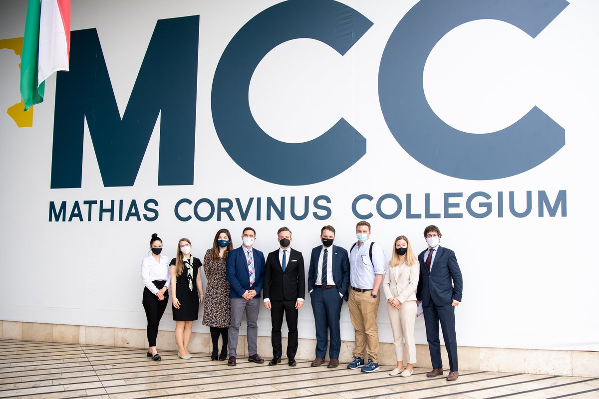 Dr_Ferenc_Dancs's tweet photo. Always good to see that there are motivated students & researchers who are interested in everyday politics, especially if it's about #Hungary 🇭🇺 - #US 🇺🇸 relations.
Thank you @MCC_Budapest !
#BudapestFellowshipProgram https://t.co/kQBZFxuAWn