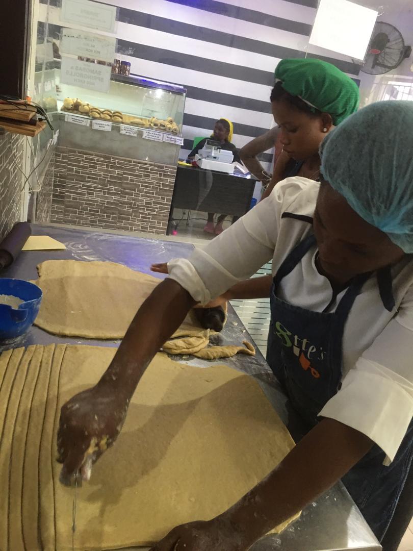 GuruFoundation1's tweet photo. Last month, we started Guru Skills Academy. Our goal is to train 1000 young people on skills. We want to have a generation of young people that are self sufficient and enterprising.

These are the pictures from our Finger Foods training with @chef8tte in the city of #Calabar. https://t.co/ZkKTk97igN