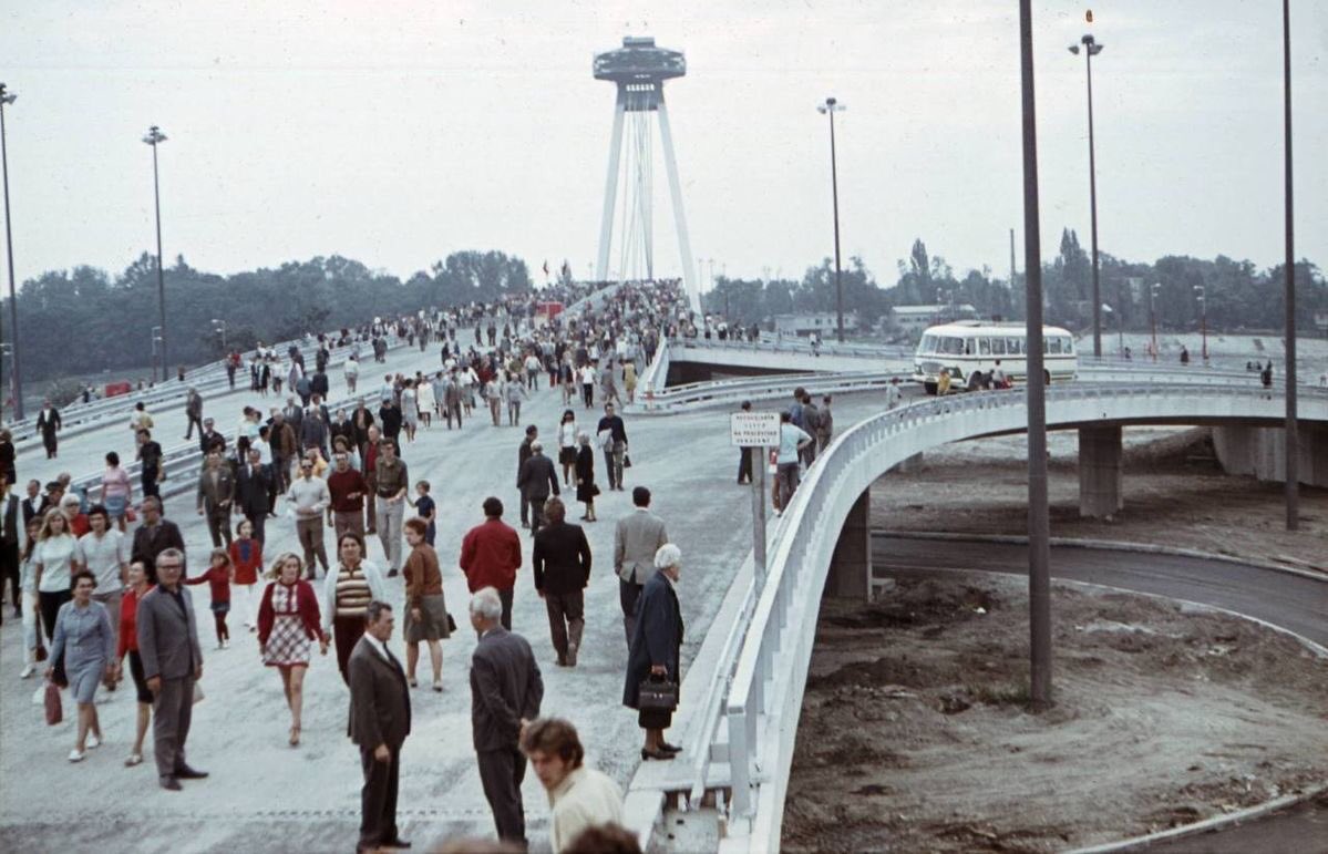 socialismus_eu's tweet photo. #normalizace #socialismus #nostalgie #bratislava #cssr #czechoslovakia #ceskoslovensko #🇨🇿 #mostsnp https://t.co/eFwLwaJTyn