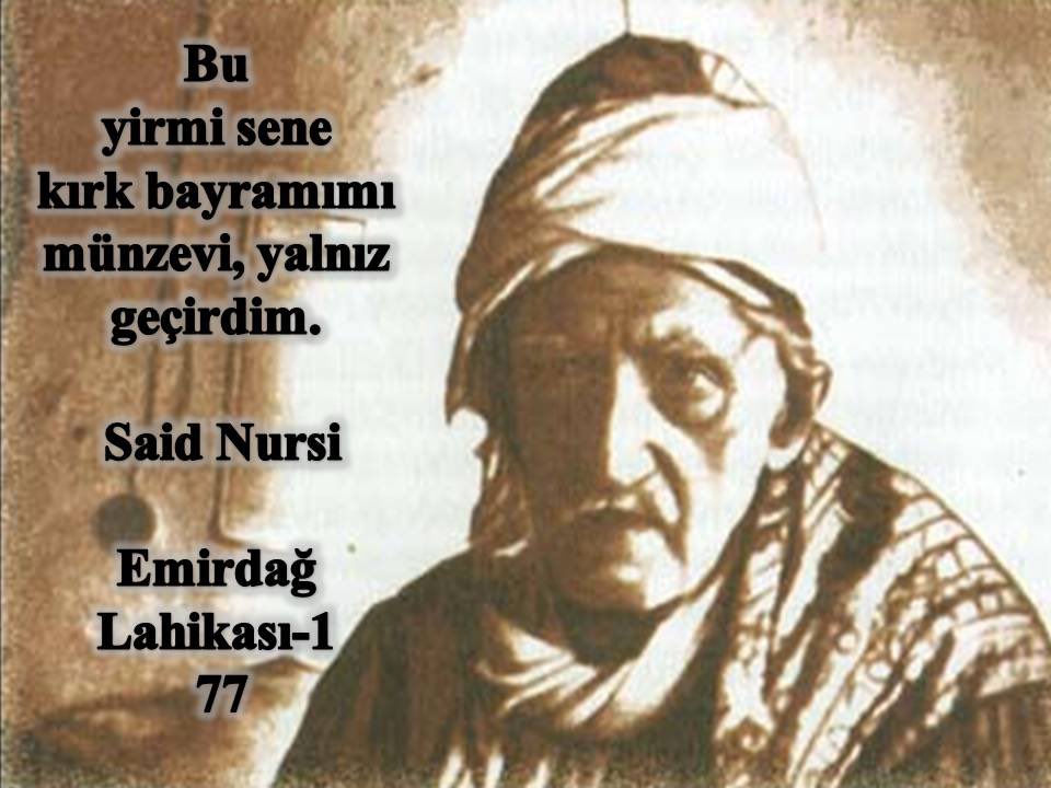 NurSoz_'s tweet photo. Hüsnü Bayramoğlu Ağabeyimiz olmak üzere Üstadımız Bediüzzaman Hazretlerinin Talebelerinin Eyüp Sultanda bulunan kabirlerinin başında bulunup bayramlaştık. 
İşte o anlar. 

Nur Söz YouTube kanalımızda

https://t.co/Whpdt9lQqY
     ☝️☝️☝️☝️☝️☝️☝️☝️☝️

 #ramazanbayramı
#EidMubarak https://t.co/f85DFXU1RE