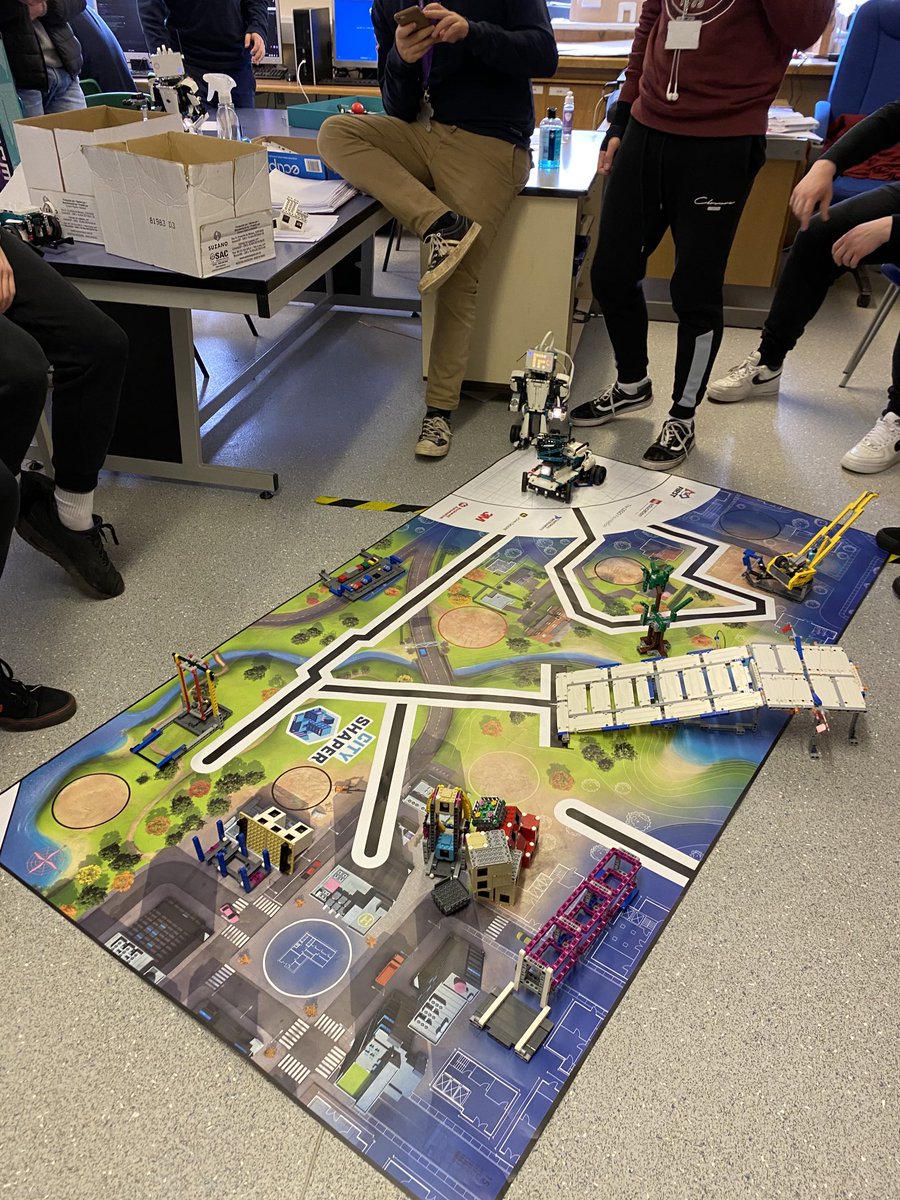 CHS Technology Dept tweet media