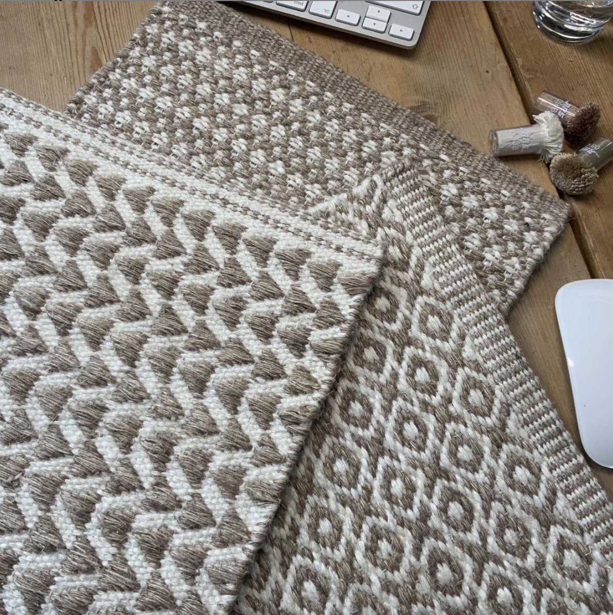 A sneak peek of some of the new 100% natural linen, hand woven collection of rugs 🌿♻️ #sustainabledesign #interiordesign #texture #pattern #linen #natural