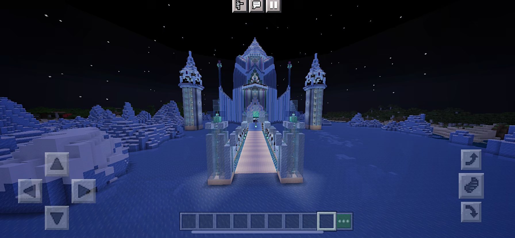 Twitter 上的 さば缶 低浮上 アナと雪の女王エルサ城作ってみました 今回本格的な建築は初なので 初作品です 参考設計図無しは難しかったけど 綺麗にできて満足 夜だと特に綺麗 降雪verと内装は別で投稿します Minecraft マインクラフト マイクラ