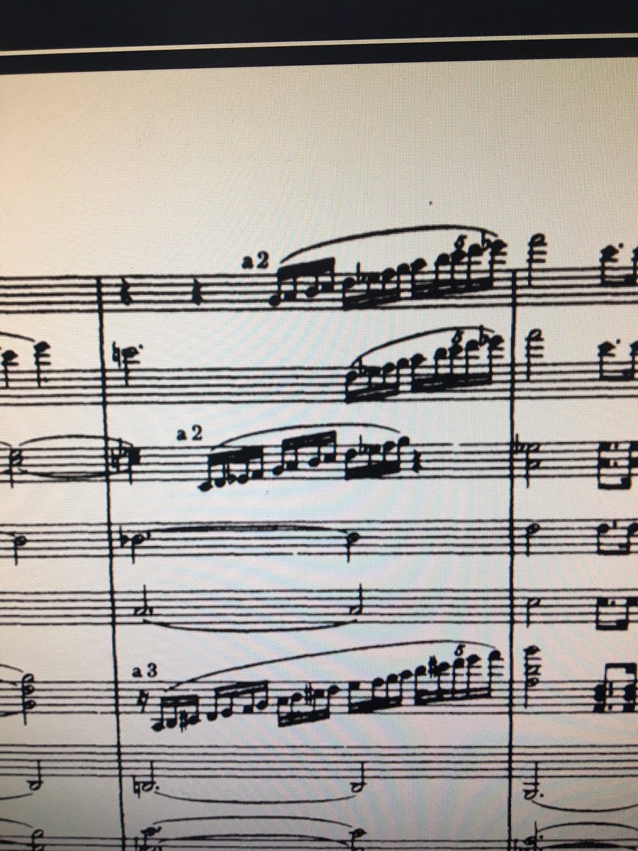 tomponist's tweet photo. I’m working on a score reduction for ‘The Planets’ and I have a question. Is it clear how this run is divided between the different woodwind instruments? 🧐
#orchestration #scorereduction #scorestudy https://t.co/FK2MOHWFjG