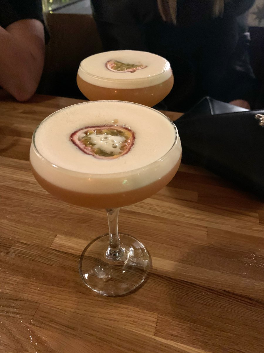 If Face Facts was a cocktail, what cocktail would we be? We like to think we'd blend complimentary ingredients to provide a refreshing experience delivered with excellent customer service. Does your #research partner offer you the right blend of services? #CocktailDay🍹