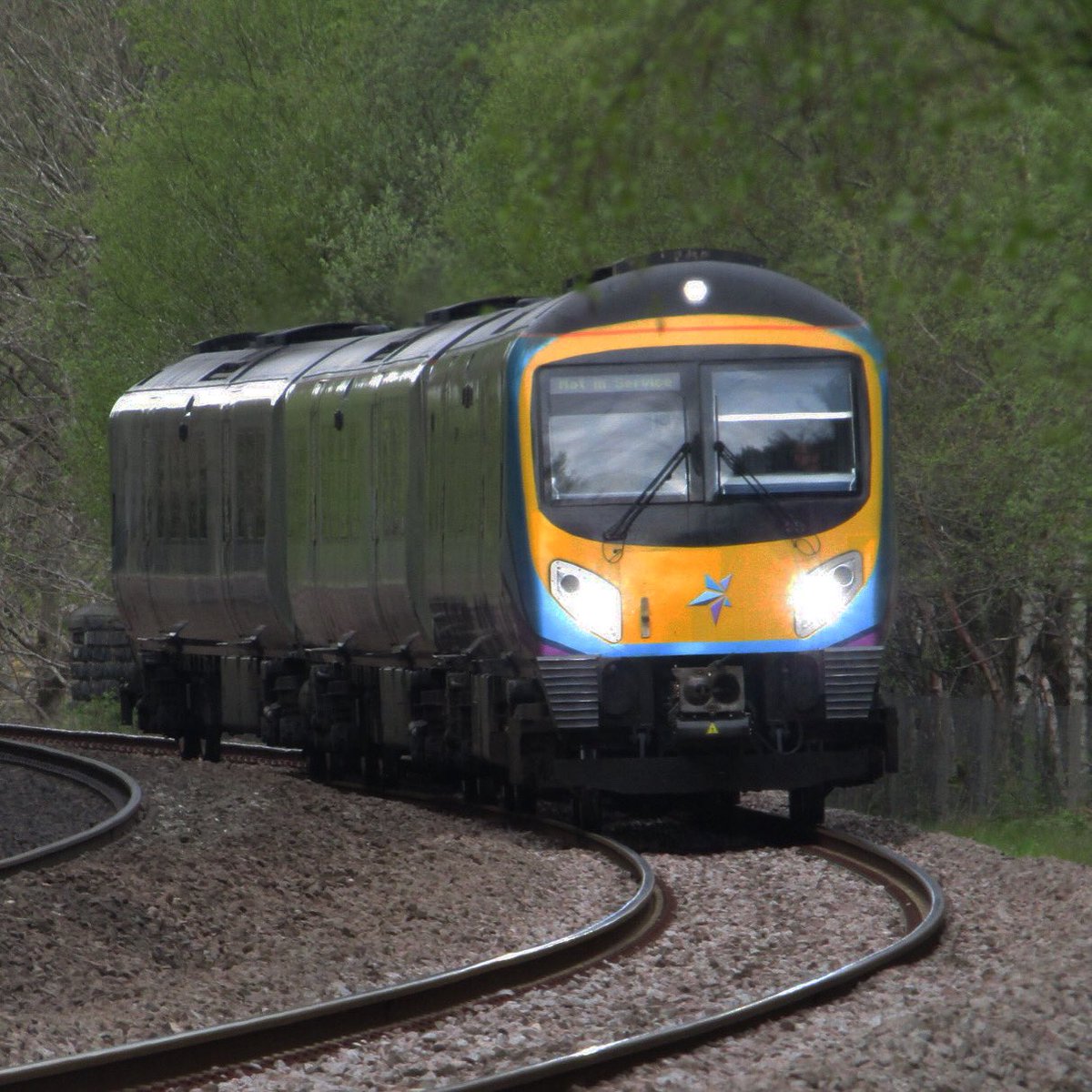 5P27 Manchester Victoria to York Siemens Trans Systems

A TPE Class 185 running dead passing through Mytholmroyd.

12th May 2021

@TPEassist 

#class185 #caldervalleyline #gbrailfeatures #ukrailfeatures #ukrailscene #train_imagesuk #trainspotting #tpeuk #dmu