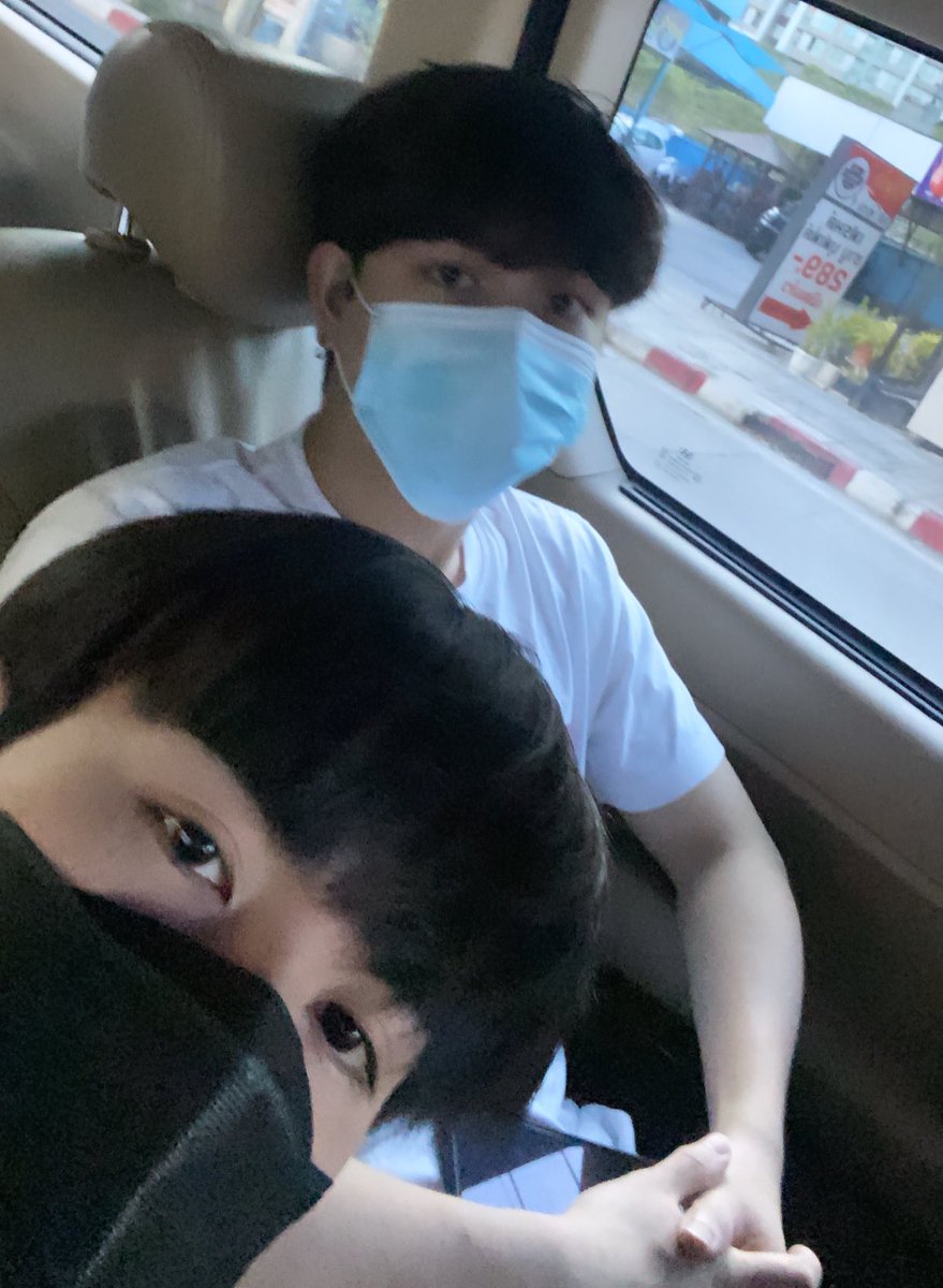zee_pruk's tweet photo. ยินดีด้วยนะจ้ะ พี่โชคคคคคดี #Tommy80kStar https://t.co/8gFxRPy8YZ