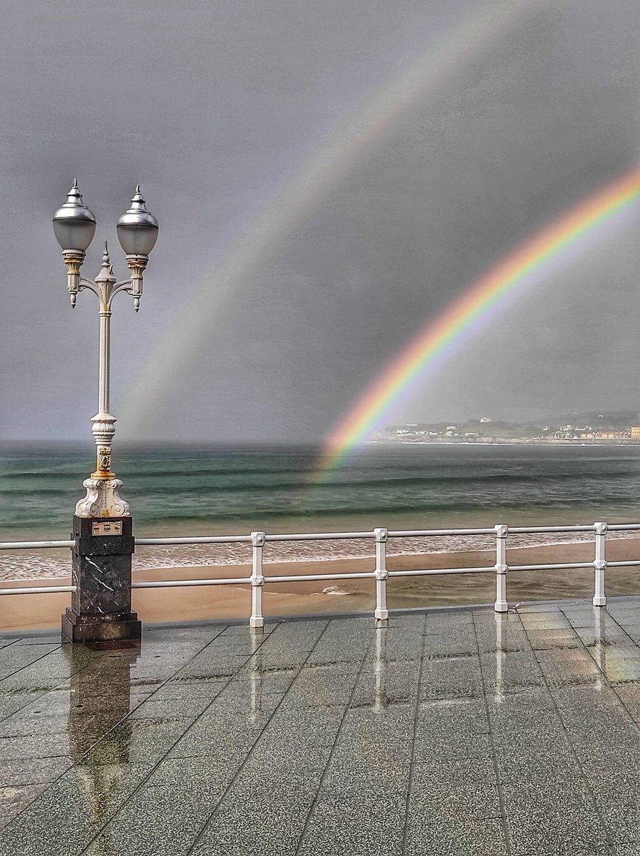 beguimola's tweet photo. Magia en #Gijón 13/05/2021 https://t.co/PHtQLjaTmh