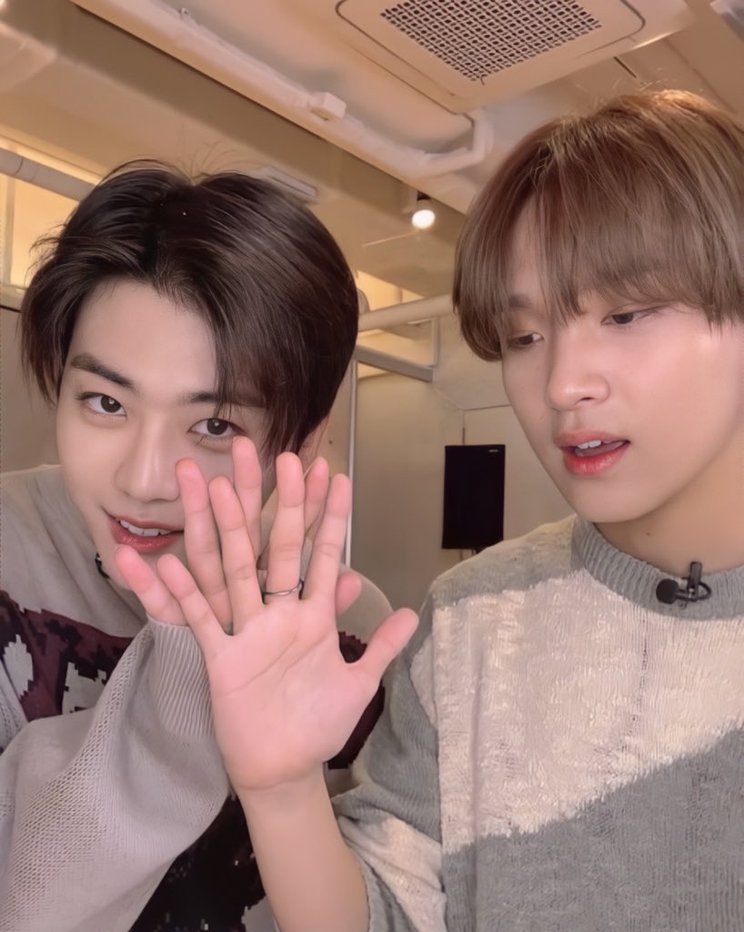 ♡‧₊˚ ηαуαм🐶.´ ㅅ` tweet media