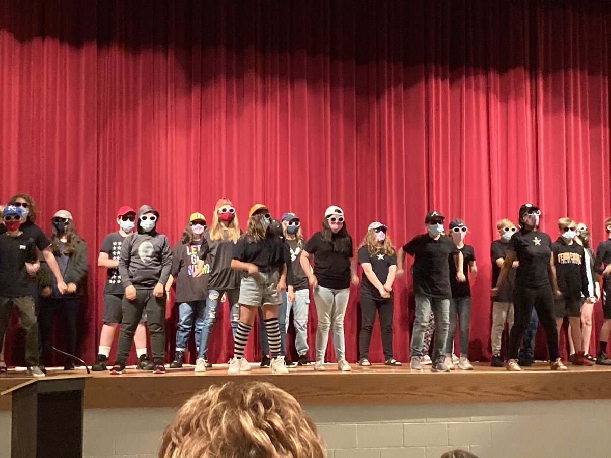 Thx <a href="/IndianTrail_JCS/">IndianTrail_JCS</a> <a href="/JJIndianTrail/">James Jacobs</a> for today’s tour! <a href="/SouthSide_JCS/">South Side School</a> Ss are pumped for 5th grade in 21/22!