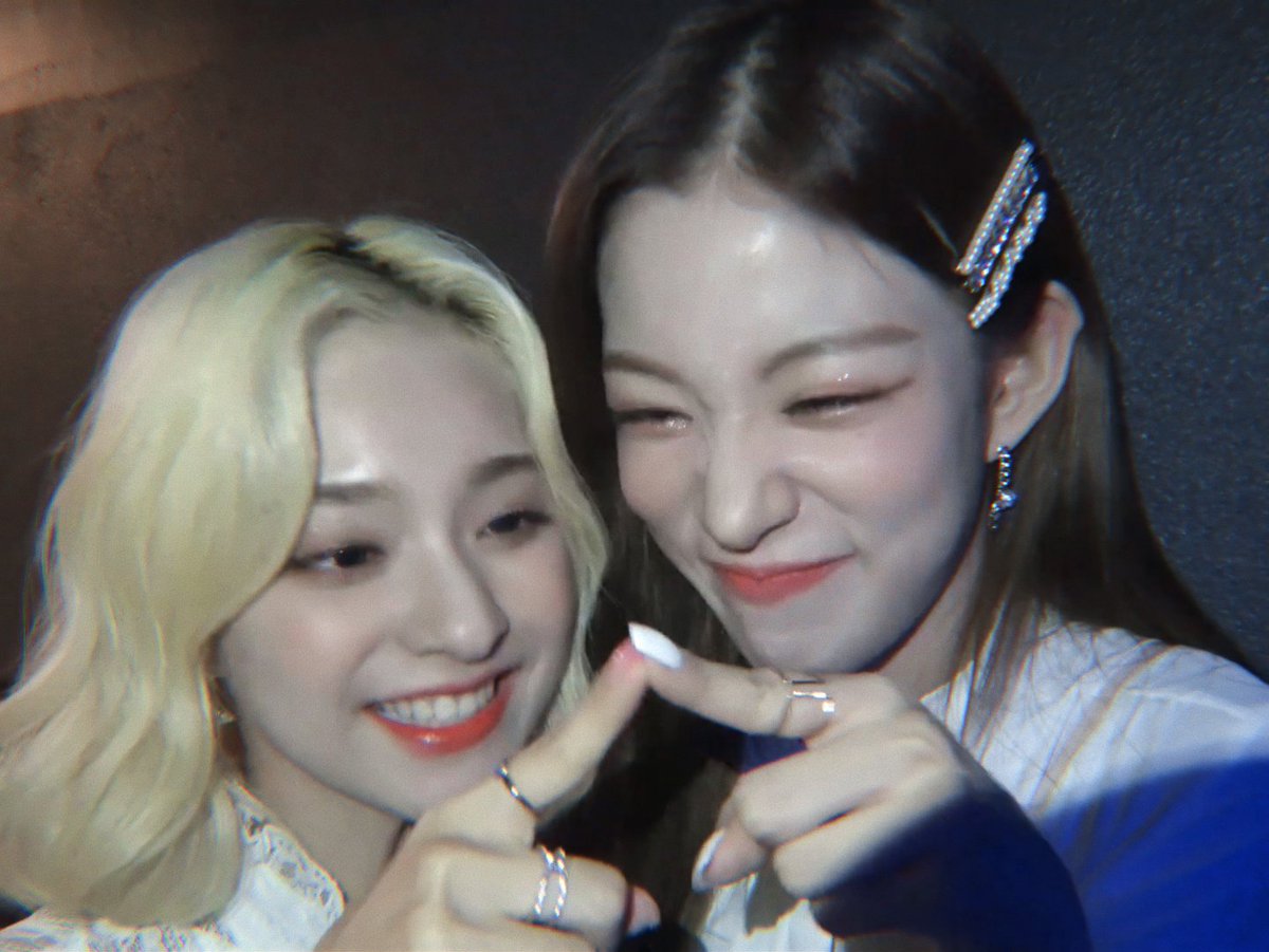 hourlynagyung's tweet photo. #ShiningStarChaengDay 
#따사로운_5월은_채영이와함께
#HAPPY_CHAEYOUNG_DAY https://t.co/Q50hUj7WWF