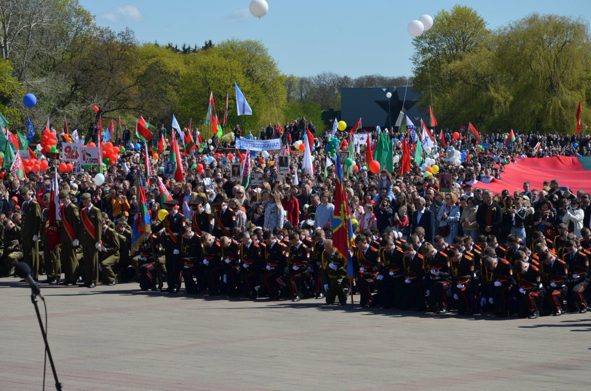 mae_rusia's tweet photo. 💬#Zajárova: En ocasión de #Victoria76 se han celebrado numerosos eventos con la participación de nuestros diplomáticos y compatriotas.
☝️ Con regularidad informamos sobre los sucesos de #WWII, también a través de los proyectos:
#ArtOfVictory
#FacesOfVictory
#GardenOfMemory https://t.co/CxkzgbFIiY