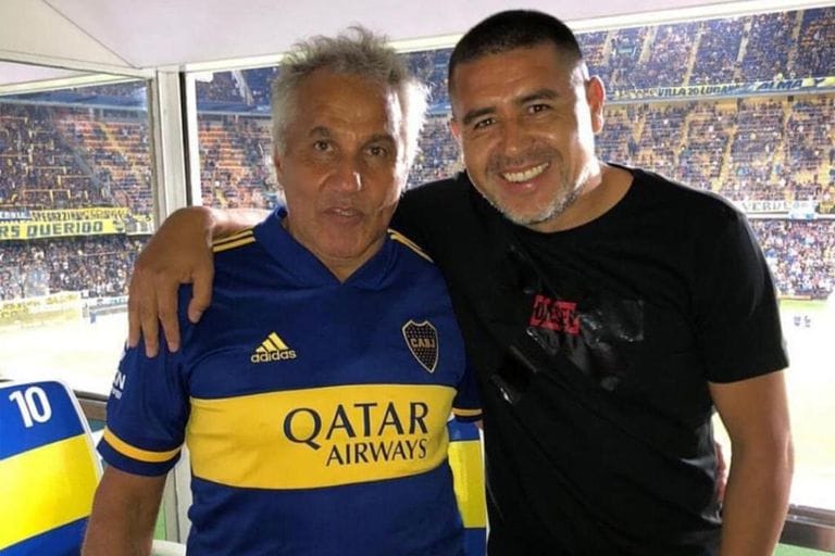 ConsuladoBocaUy's tweet photo. Un día como hoy pero de 1960, nacía en Corrientes, una pieza clave para nuestra gloria tras 11 años de sequía, Alberto J. #Márcico. Jugó en #Boca 154 partidos, convirtió 15 goles y ganó 3 títulos, entre ellos el #Apertura92, #CopaMaster92 y #CopadeOro93. ¡FELÍZ DÍA BETO MÁGICO! https://t.co/4YIgksofiX