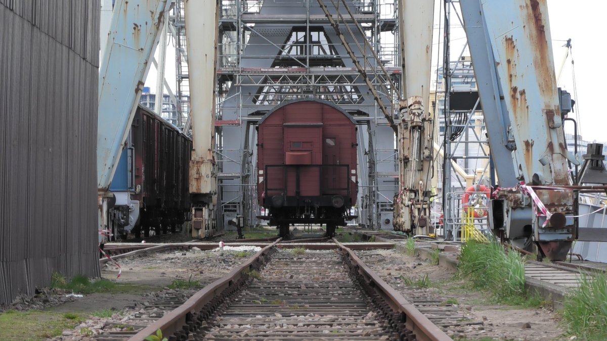 Elbuferblog's tweet photo. Diese Fotos sind beim Hafenmuseum in Hamburg dort wo die Viermastbark Peking liegt fotografiert wurden. #Hafenmuseum #Hamburg #Hafen #Schiffe #Maritim https://t.co/C1rYR22dvf
