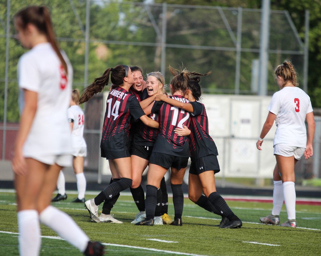 dadsrednation's tweet photo. Busy weekend full of state championships for the best school in the state of Georgia🤘🏻 
girls soccer at duluth on friday at 5:30 theme is White Out ⬜️
guys soccer at duluth on friday at 8 
theme is Black Out ⬛️
guys lax at denmark on saturday at 4
theme is Black Out ⬛️ 
SHOW OUT https://t.co/eNTab77CtV