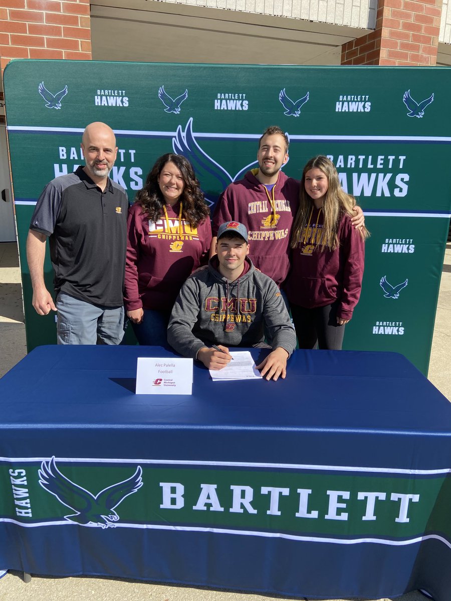 Congrats to Alec Palella as he continues his academic and football careers at the University of Central Michigan!