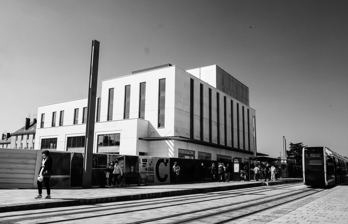 cros_alexandre's tweet photo. Rue nationale #Tours #Igerstours #leica #bnwphotography #streetphotography #architecturephotography #Toursmaville https://t.co/m0leVjwivd