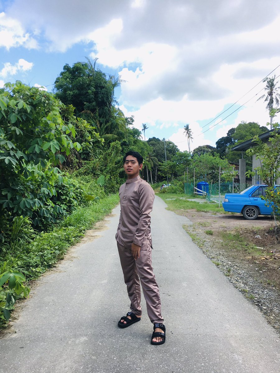 afiqmuizz3's tweet photo. Selamat hari raya Aidilfitri maaf zahir dan batin..
Raya2021 https://t.co/QgURB325zD