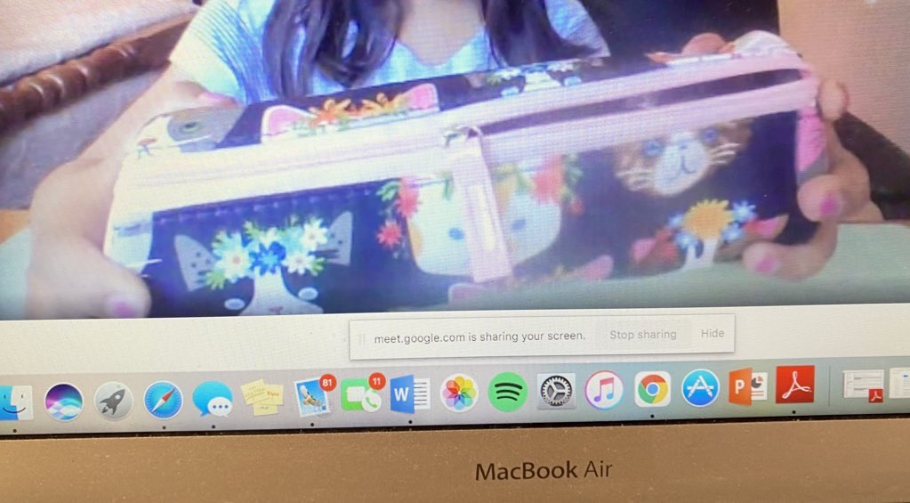 MsJOrofiamma's tweet image. Some more fraction fun! Students are able to see halves and quarters in their everyday lives! “The zipper is half way across my pencil case” “I drank a quarter of my water bottle” ! #mathisfun #funfractions #grade1 #yrdsb