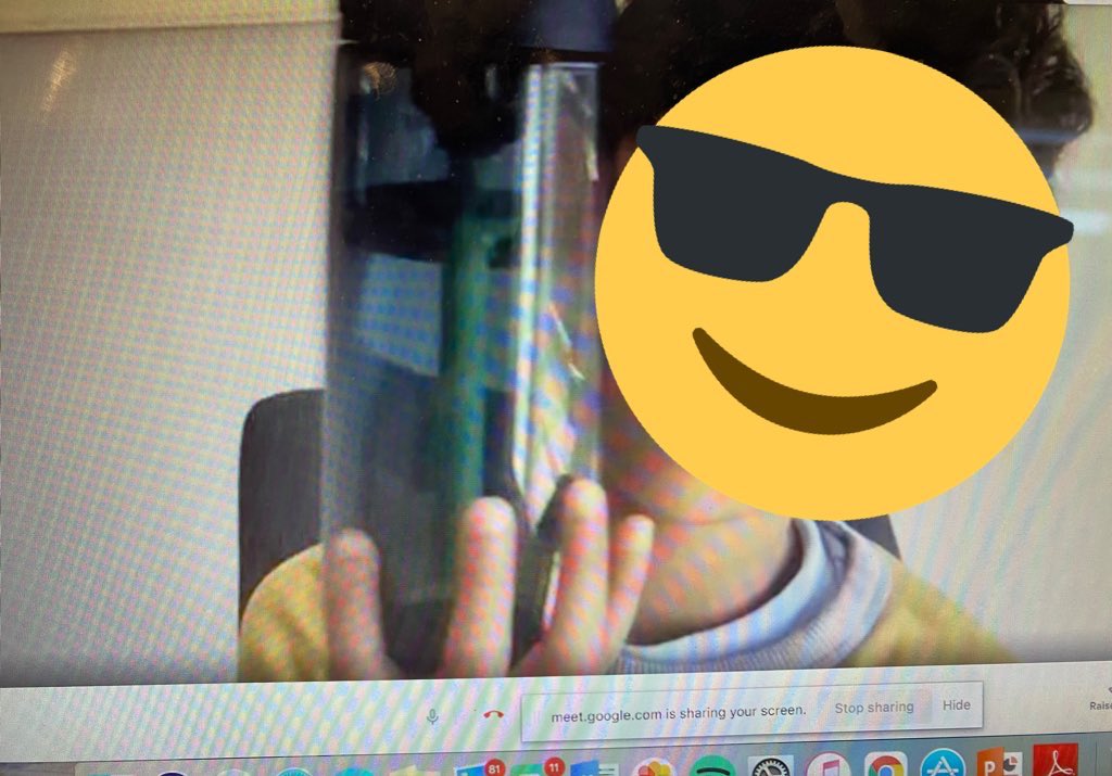 MsJOrofiamma's tweet image. Some more fraction fun! Students are able to see halves and quarters in their everyday lives! “The zipper is half way across my pencil case” “I drank a quarter of my water bottle” ! #mathisfun #funfractions #grade1 #yrdsb