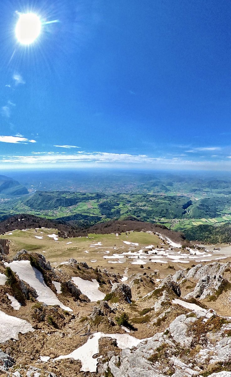 La Grande Sure #ascension #panorama #randonnée #jpeuxpasjaimontagne #jpeuxpasjairando #chartreuse #chartreusetourisme #massifchartreuse #alpes #alps #alpesishere #isere #iseretourisme #iserephotographie #auvergnerhonealpestourisme #nature #naturephotography #naturelovers #gopro