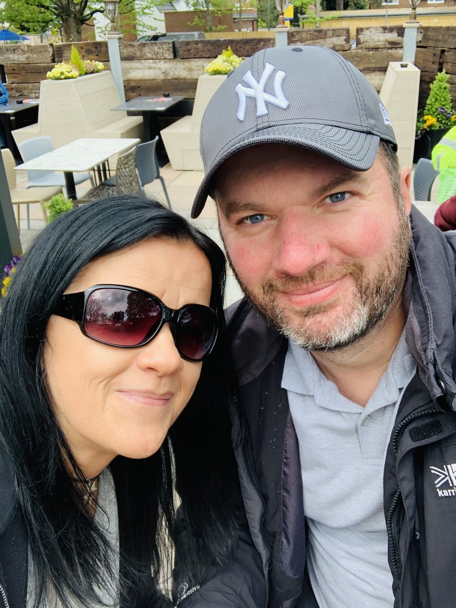 Deborahcherrin1's tweet photo. Afternoon drinks @PaulWestwood1 https://t.co/ijbctsXwpH