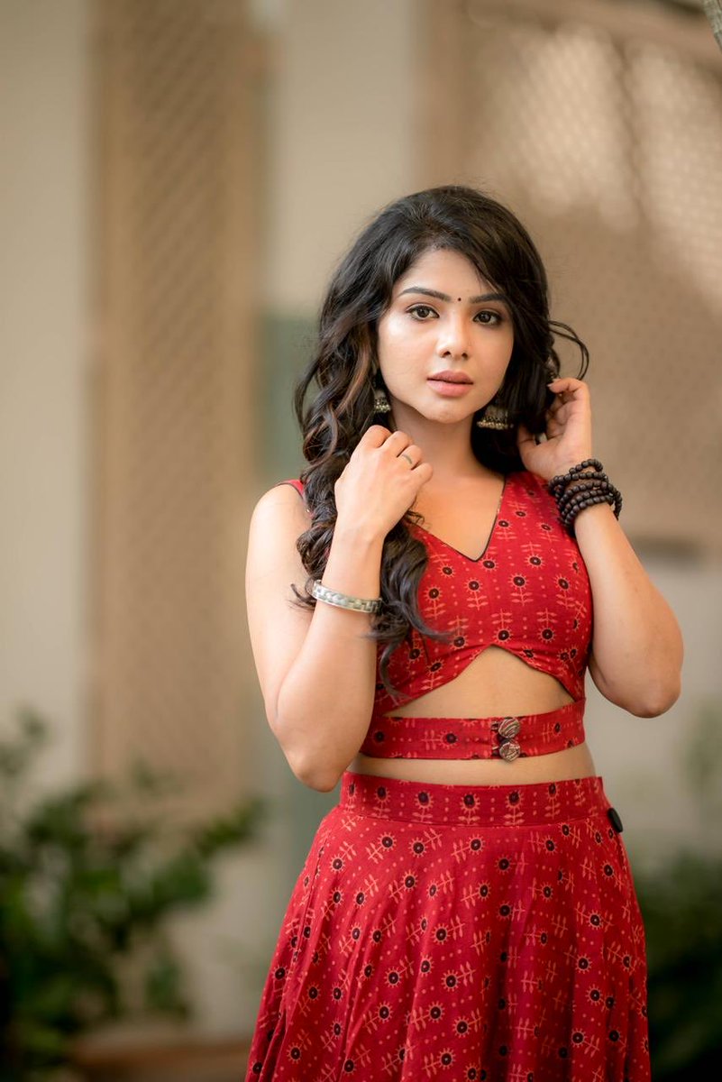 CineTimee's tweet photo. The Energetic #ScintillatingSimpleStar #இளமைநாயகி #PavithraLakshmi !
More Pictures https://t.co/AToqPX5bKr
@itspavitralaksh ! @pavithralaksh16 ! @onlynikil !
#CineTimee ! https://t.co/l8xD7cnf6J