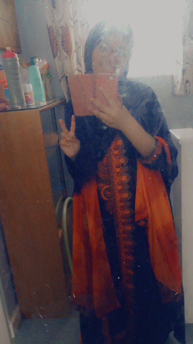 RaidahBlossom's tweet photo. You've all heard of Dark Side!Logan and Hijabi!Logan- so now get ready for Hijabi! Dark Side!Logan!!! 

It's #Eid , I lowkey look like Logan as a Dark Side but Muslim and I look fabulous so take this half cosplay 💙🧡

@ThomasSanders https://t.co/By2YBqZ0KU