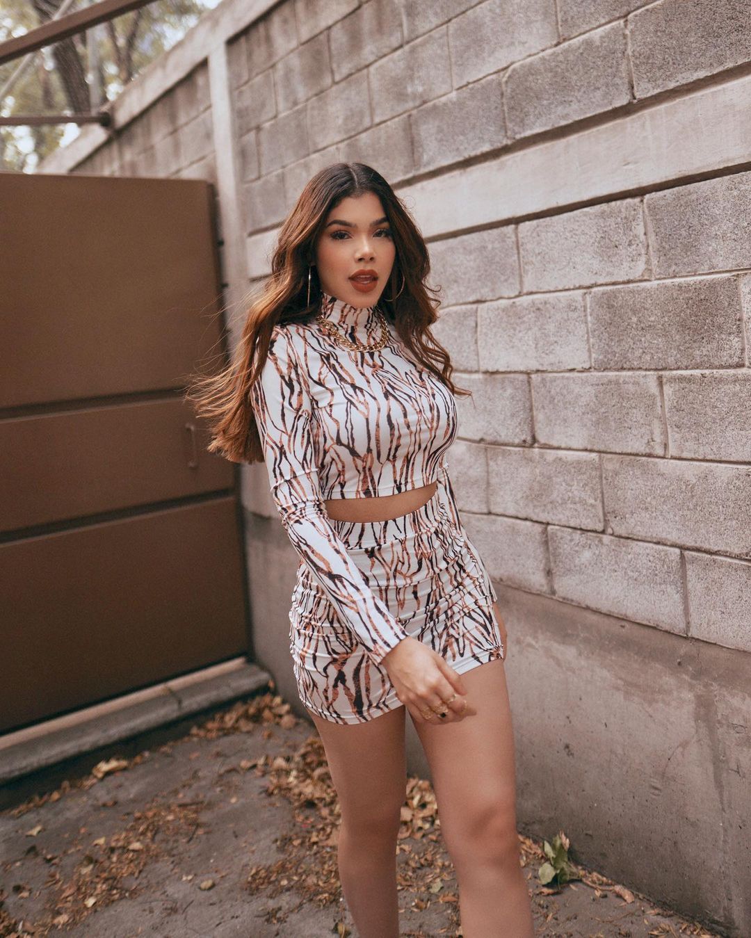SHEIN on X: This outfit is everything 🤎⁠🔥 @keniaos Shop now