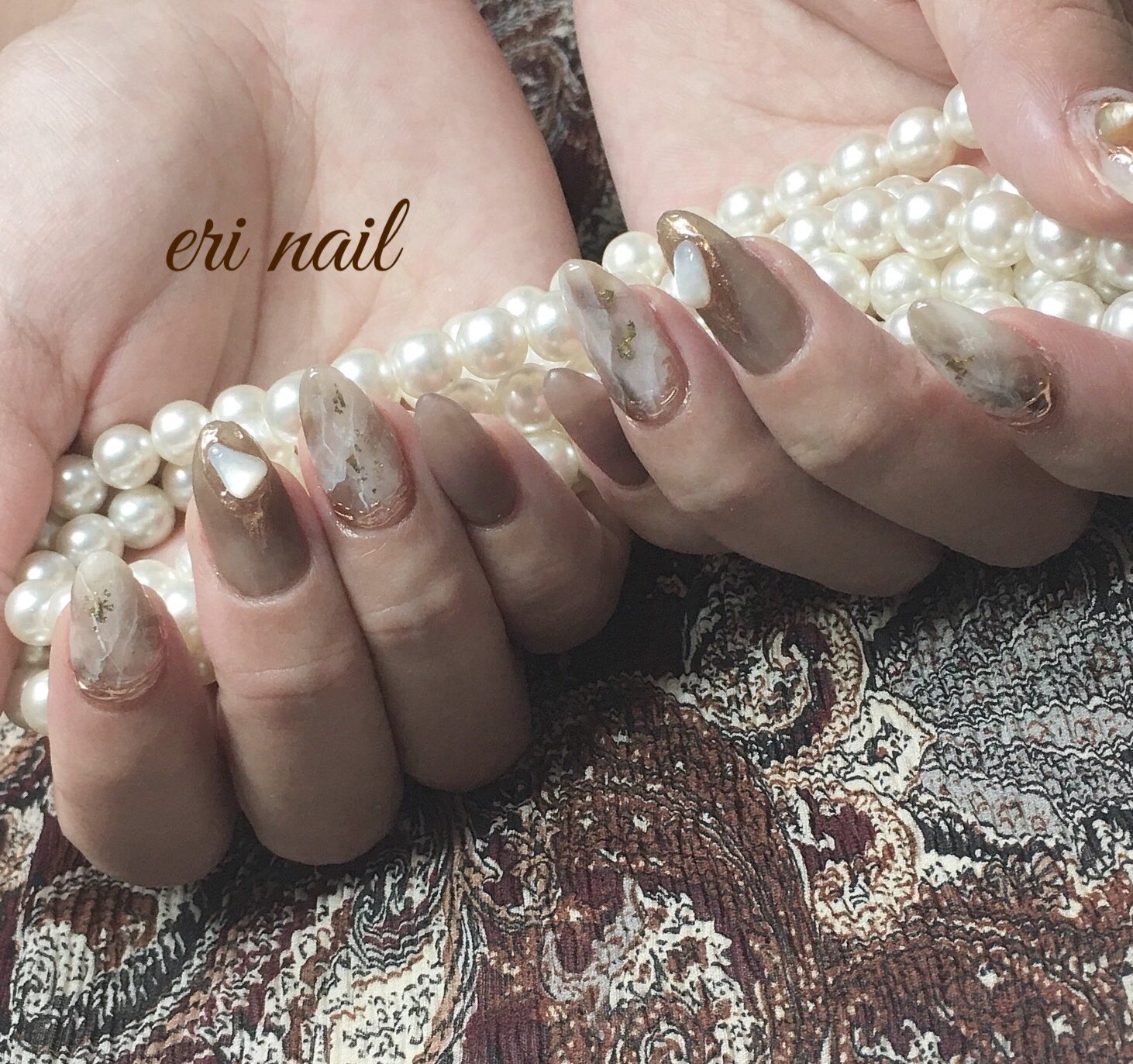 Eri ニュアンス大理石 今回はベージュ クリームでニュアンスネイルをさせていただきました ベージュがとってもお似合いでカッコ良すぎます お洋服にもお客様にもピッタリなニュアンスにうっとりしちゃいました カッコイイなぁ 大理石