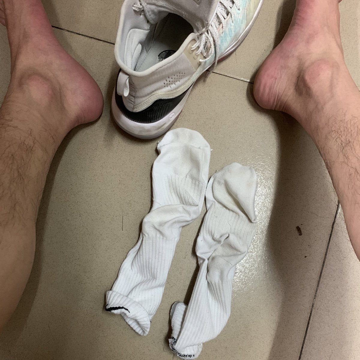 支棱起来，争取在夏天结束之前变黑炭