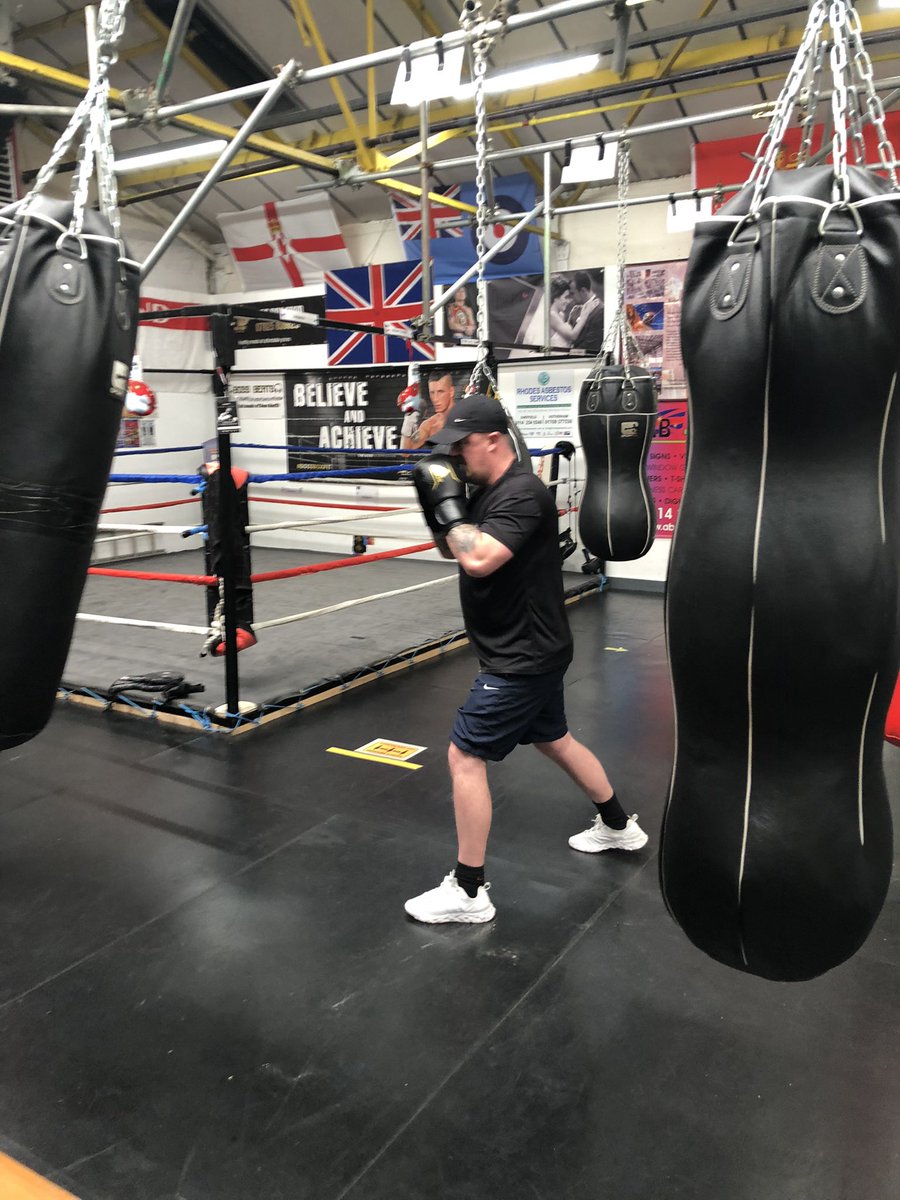 ROSSTHEBOSS_B's tweet photo. Great session with @_hazzy this morning #learning #fitness #boxing #padwork #bossboxfit https://t.co/Jj1a8xcN0e