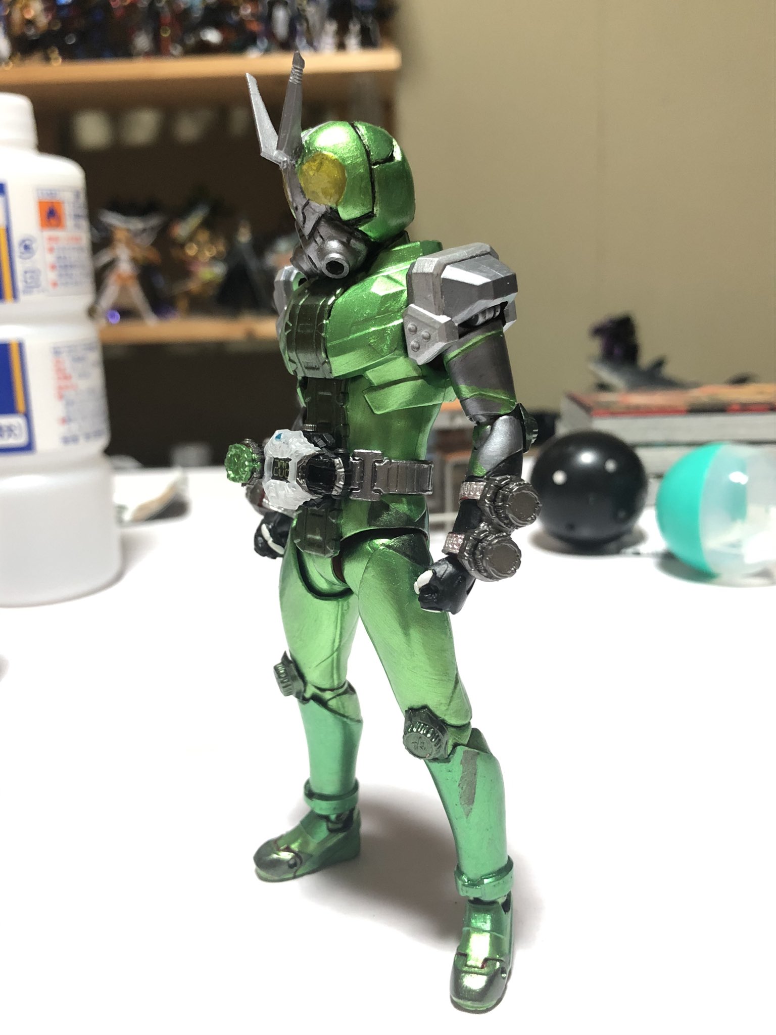 どんとこい ゼットアンドリュー でもねぇ 俺はやる 命を賭けた戦いだ 銀変身 アーツ改造 仮面ライダーガッコロン完成しました ゲイツを素体に頭部を新規造形 アンテナはジャンクのg4から引っ張ってきて作りました ガッコロンて誰だよって思ってる方が