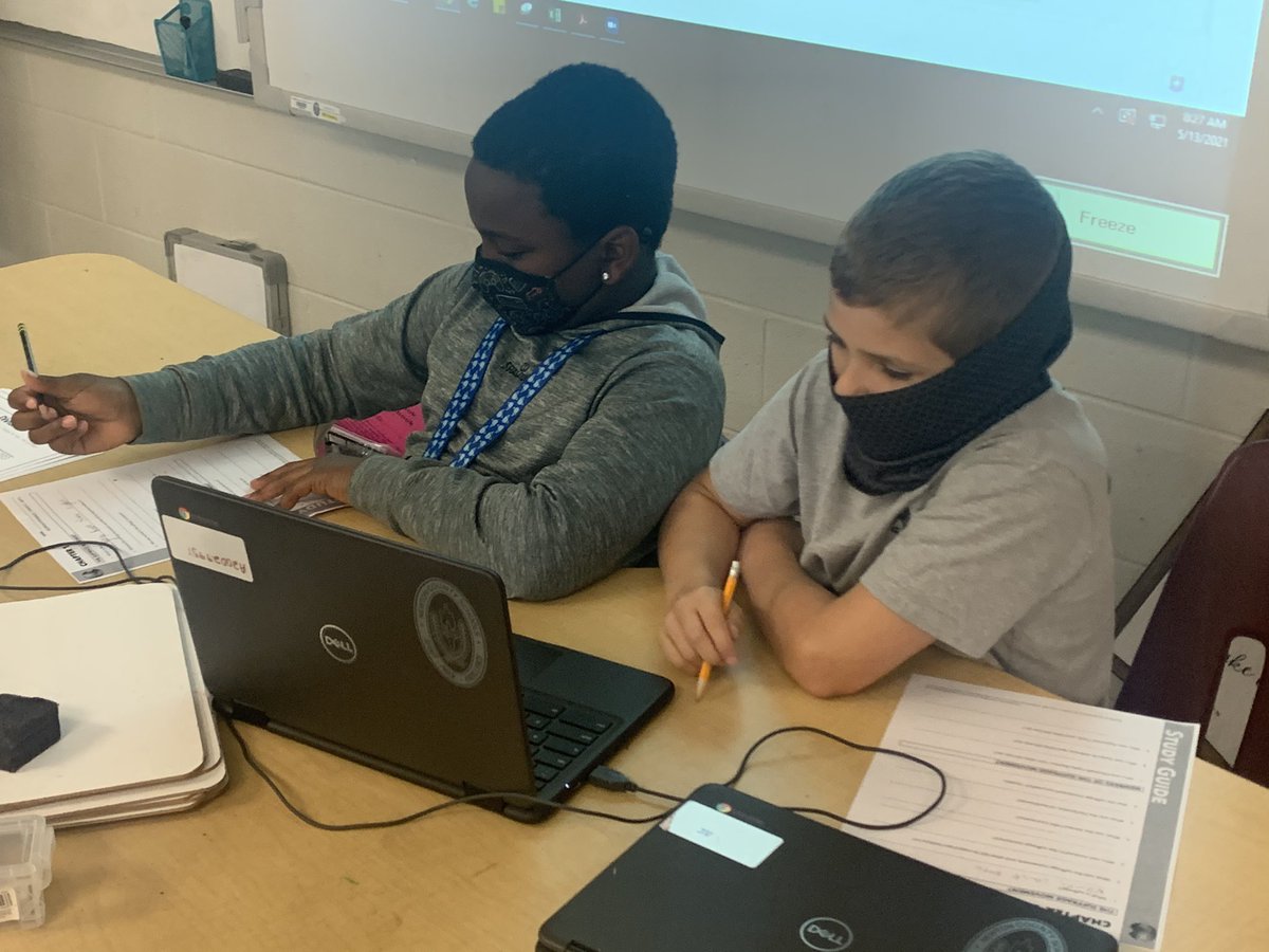 MrsMathTech's tweet photo. Absolutely ❤️ the sound of collaboration it’s 🎶 to my 👂🏼! #iteach4thgrade #teachingismyjam #RM31 @RPES_Cougars https://t.co/TfGCjS0kzM