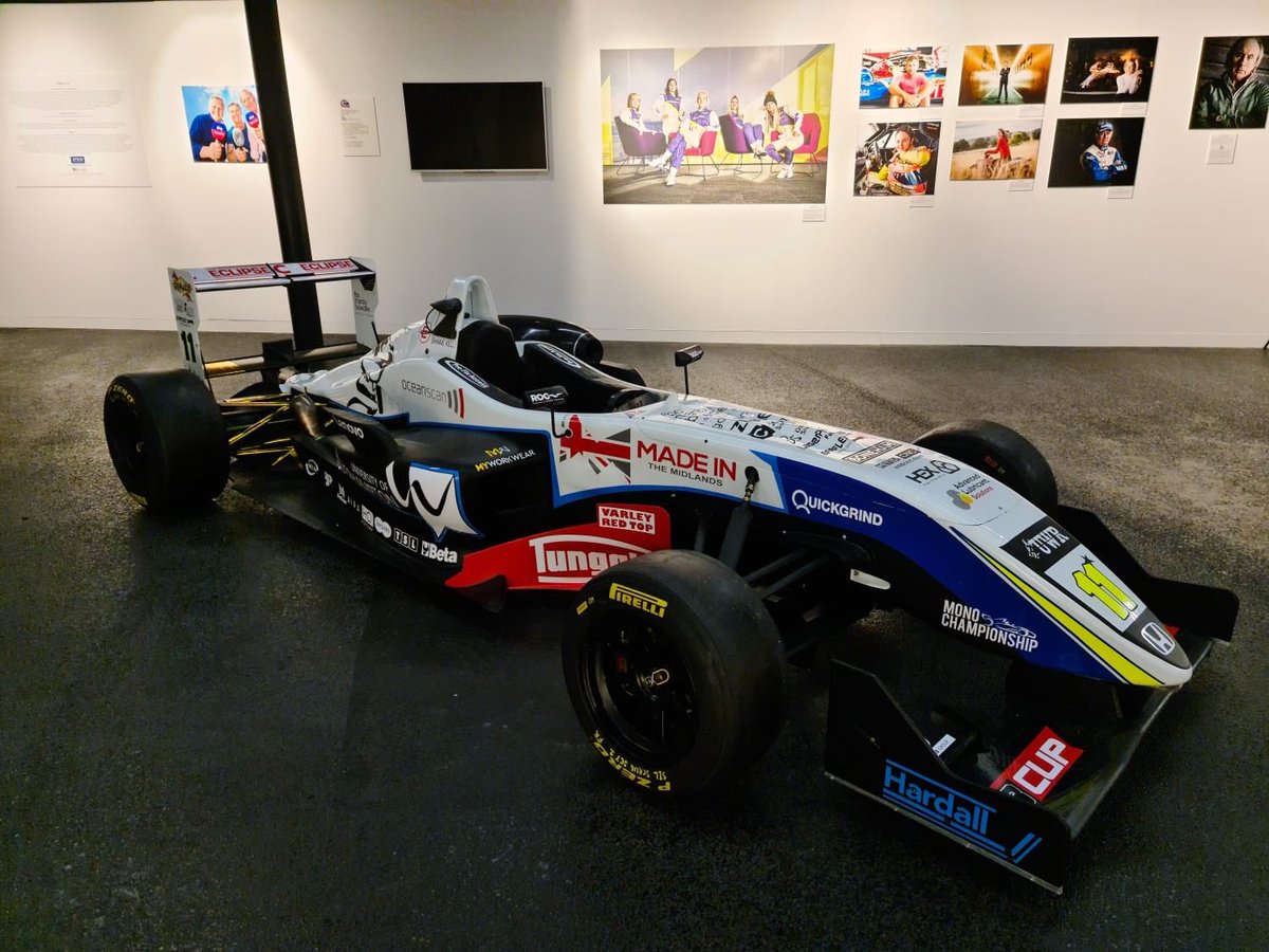 's tweet image. Introducing @UWRacing’s brand new #Formula3 livery 😍