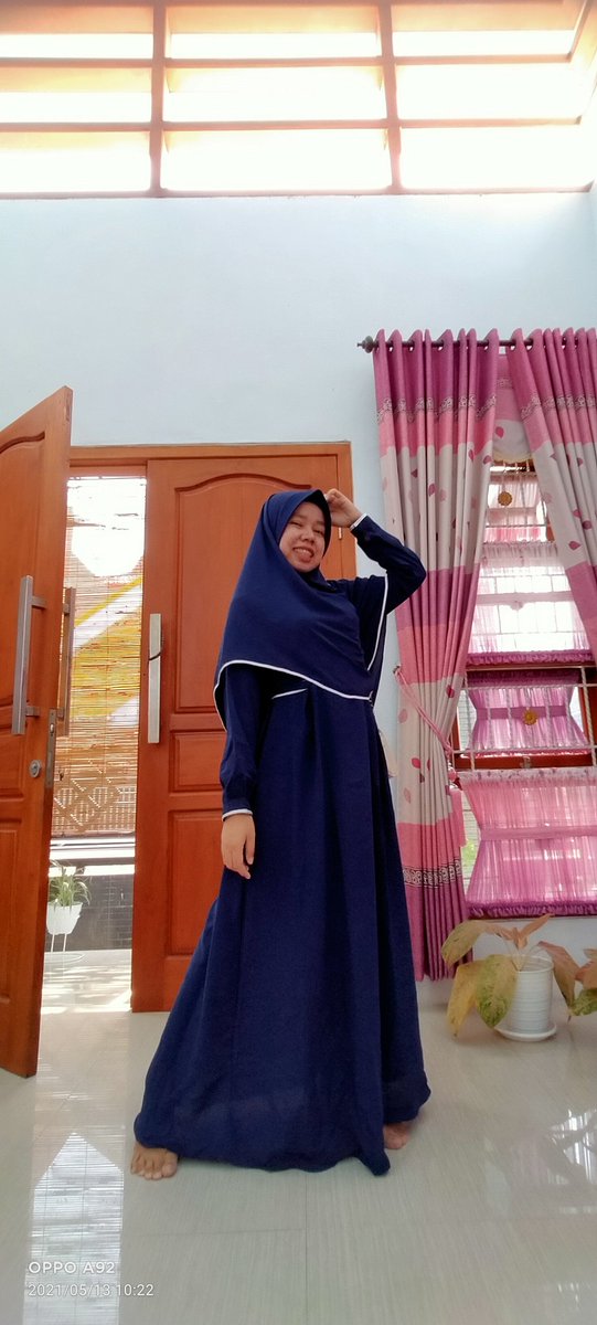 Emilla95's tweet photo. Selamat hari raya Idul Fitri 1442 H. Mohon maaf lahir dan batin. Minal aidzin wal faidzin 🙏🏻🙏🏻 #FotoLebaran https://t.co/FkUTKvxIhg