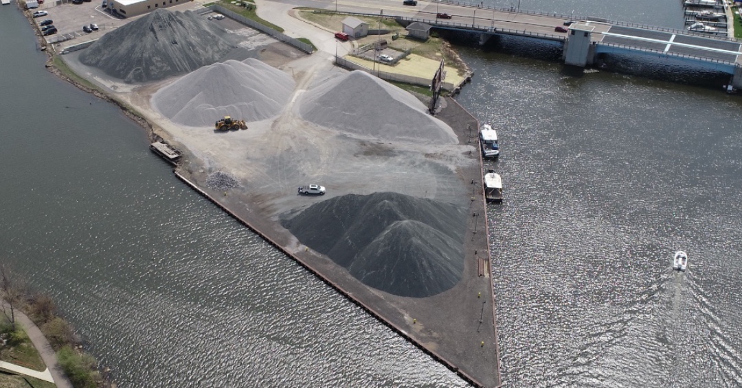 rieth_riley's tweet photo. Central Dock in Benton Harbor, MI.
#aggregatesupply #bentonharbor #michigan #riethriley #quality https://t.co/7Y2pusc8Cm