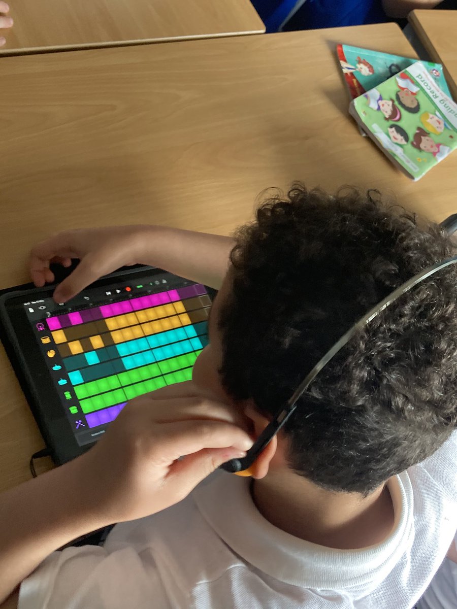 Ashwoodspencer4's tweet photo. Today, Year 4 have been creating jingles for their chocolate bars they will soon be making! #ExpressiveCommunicators @satrust_ https://t.co/M6X1K5V333
