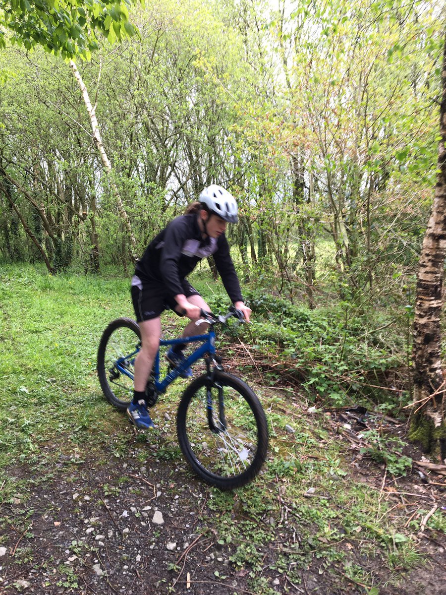 Disgyblion blwyddyn 10 @YGGBM mwynhau defnyddio’r beics newydd ar ein trac beicio yn yr wers Chwaraeon heddiw🚵🏻Diolch <a href="/sportcarms/">Chwaraeon a Hamdden Actif | Actif Sport & Leisure</a> <a href="/actifsirgar/">Actif Sir Gâr</a>