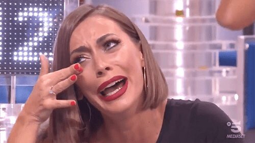 ladytrash2's tweet photo. non Maria che ricorda al mondo di non essere un'agenzia matrimoniale ma un programma televisivo
#uominiedonne https://t.co/IpreVpljee
