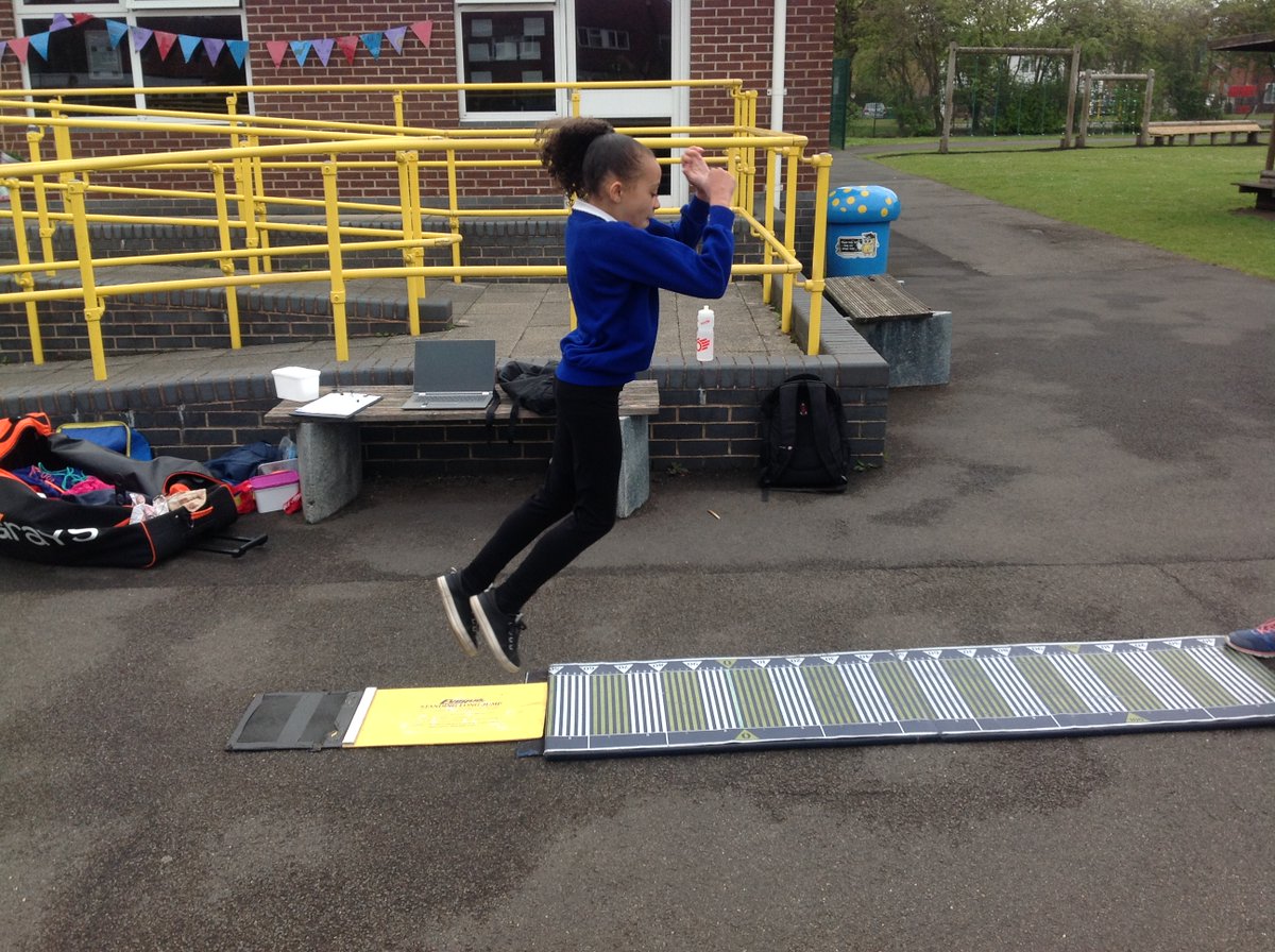 SouthwoldSchool's tweet photo. Class 5 had wonderful morning taking part in Summer Sporting Superstars. We jumped and ran and threw and skipped, earning points individually and in our nation teams. Well done to everybody... So many smiles and so much laughter! #summerofsport  #fitforlearning #sportforall 🤸🏾‍♂️🏃🏾‍♀️ https://t.co/cZkTrIYl7E
